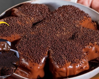 Fofinho, molhadinho e brigadeirudo: como fazer esse bolo delicioso que está entre os melhores do Rio de Janeiro