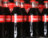 Não é coisa da sua cabeça: saiba por que o refrigerante na garrafa de vidro parece mais gostoso que o da lata