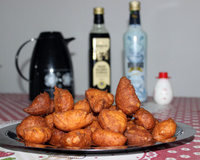 Bolinhos de fubá com queijo ralado