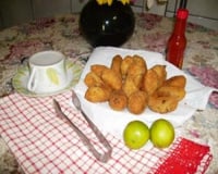 Bolinho de arroz com mussarela