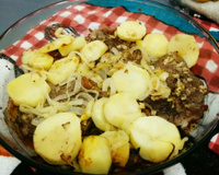 Chuleta assada com batatas