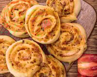 Pão recheado com presunto e queijo