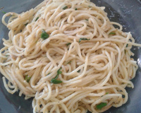 Macarrão Alho e Óleo com Sardinha