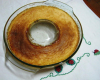 Pudim prático de damasco enfeitado com hortelã