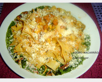 Macarrão x moqueca de camarão