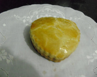 Empadinha de camarão em forma de coração