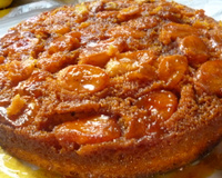Bolo de banana com caramelo