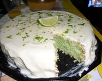 Bolo de limão com gelatina e iogurte