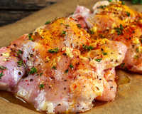 3 maneiras de temperar o frango do dia a dia para variar no sabor sem enjoar da proteína