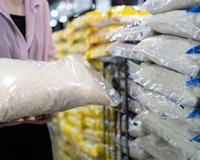 Eu não sabia que estava comprando arroz errado até que esse chef me ensinou o jeito certo