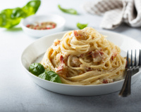 Como fazer macarrão carbonara e deixá-lo suculento