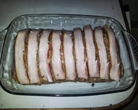 Rocambole de carne moída com linguiça