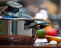 Como limpar panelas de inox: saiba como lavar e retirar manchas