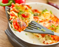 Omelete de forno com presunto e legumes