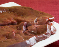 Como limpar fígado de boi: confira as dicas do TudoGostoso