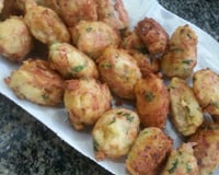 Bolinho de mandioca recheado