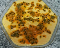 Mousse de maracujá com suco em pó