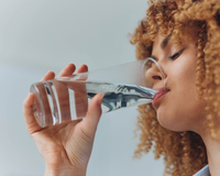 Sua água fica quente rápido? Essa dica fez minha bebida ficar gelada por mais tempo