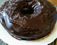 Bolo de chocolate integral com cobertura