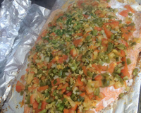 Salmão assado na churraqueira