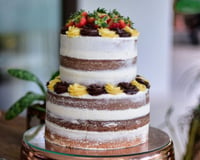 Como fazer naked cake: o que é e 17 receitas de bolo pelado deliciosas para qualquer ocasião