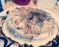 Bolo de chocolate com mousse de maracujá