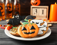 Halloween: como surgiu o dia das bruxas e por que é tradição dar doces e usar fantasias