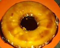 Manjar de coco com calda de ameixa