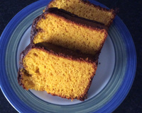 Bolo de cenoura e laranja
