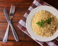 Arroz integral na panela de pressão