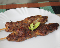 Kafta (carne moída no espeto)