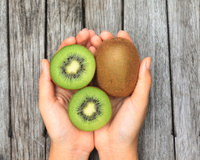 Você conhece esse truque para amadurecer kiwis mais rapidamente?