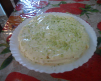 Bolo com mousse de limão