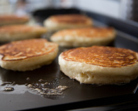 Esse ingrediente secreto para deixar a massa de panqueca mais leve e fofa vai te surpreender!