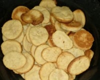 Biscoitos de queijo e cebola