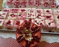 Mousse com Calda de Romã