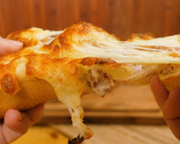 Pão de alho com linguiça