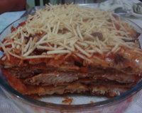 Filé de merluza e berinjela empanados à parmegiana