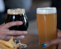 A cerveja preta é muito usada em receitas, mas qual a diferença para a cerveja tradicional? A resposta você encontra no TudoGostoso