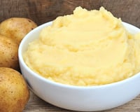 Adeus leite e manteiga no purê de batata: um chef ensinou como é feito por profissionais mas qualquer amador consegue fazer