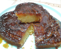 Bolo de banana caramelada