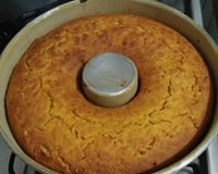 Bolo de milho verde com espiga de milho