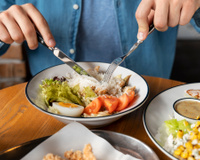 Médico revela 5 grupos alimentares que aceleram a deterioração dos rins, enfatiza que são um órgão que não se regenera e recomenda plano alimentar para prolongar vida útil