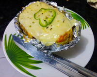 Batata recheada com linguiça caipira