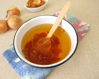 Poucas pessoas sabem, mas a minha avó me ensinou: ferver cascas de cebola tem um grande efeito na sua vida