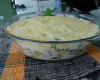 Escondidinho de carne-de-sol com banana-da-terra
