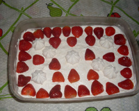 Merengue de morango com suspiros