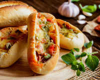 Pão com linguiça no forno: confira a receita deliciosa e superfácil