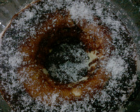 Pudim de coco com cobertura de chocolate