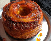 Bolo de banana caramelado